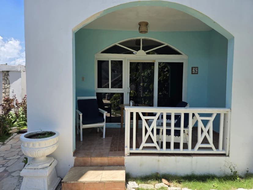 Seaview Deluxe (King): Room 5