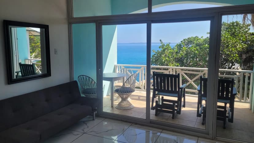 Two Bedroom Suite: Room 18
